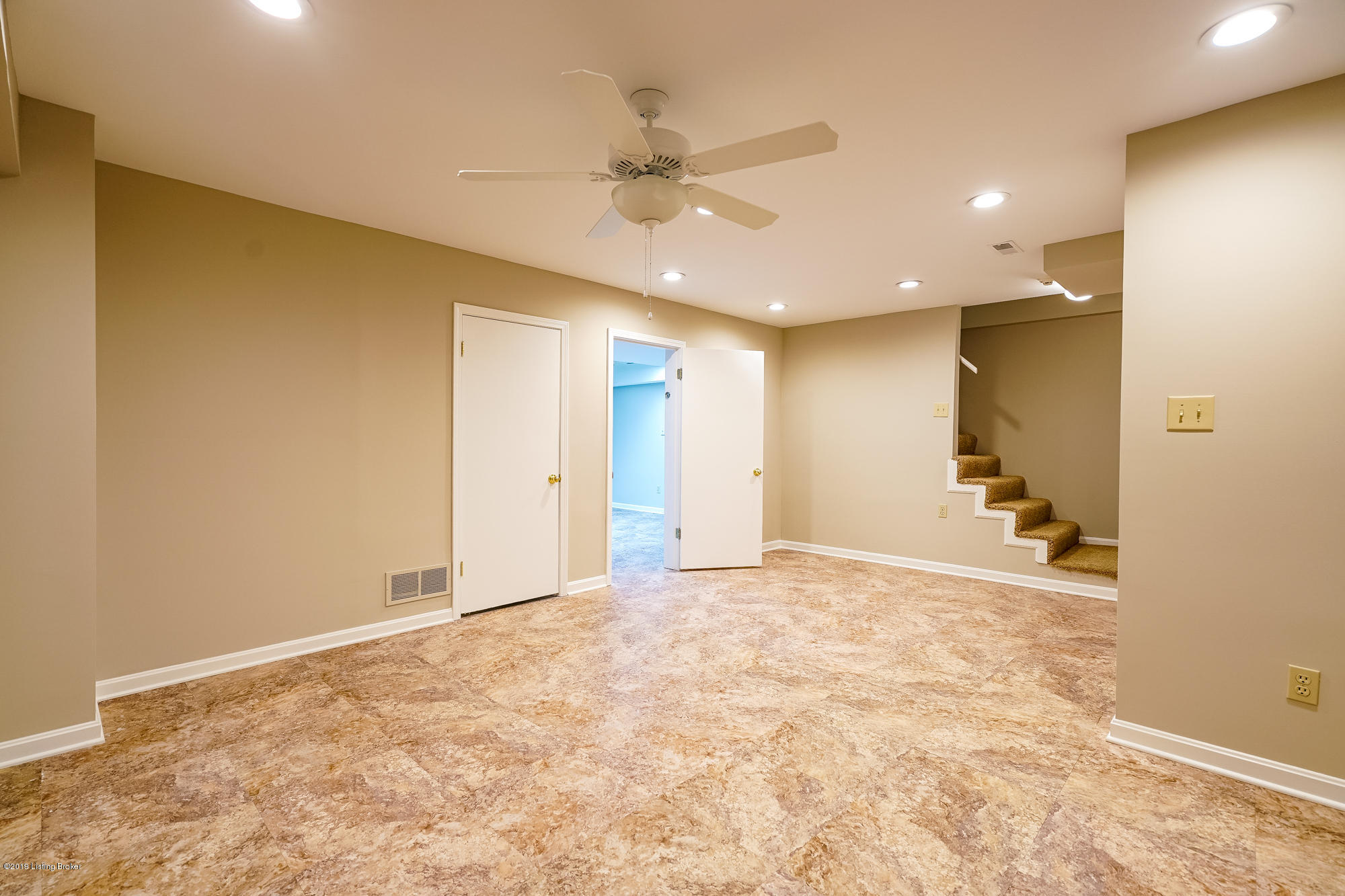 8025 Roland Avenue Louisville, KY 40222 - Photo 24 of 32 8025 Roland-26