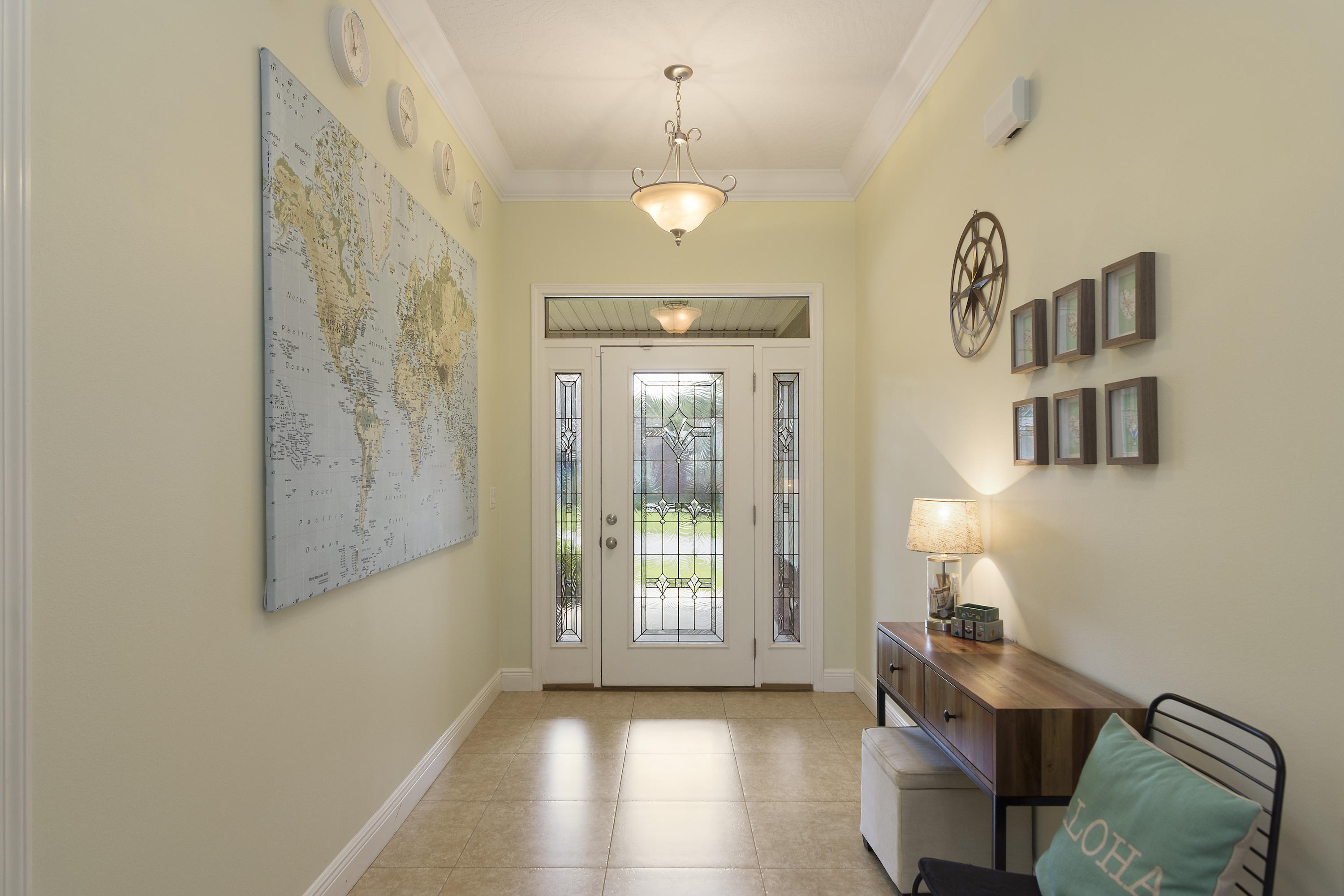 4605 Hermosa Road Crestview, FL 32539 - Photo 12 of 46 a living room with furniture and a window