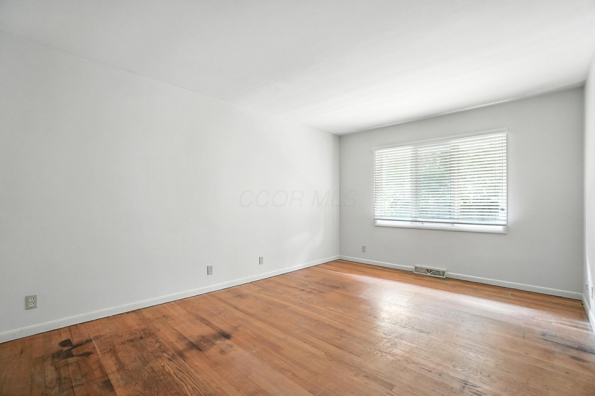 3885 Woodbridge Road Columbus, OH 43220 - Photo 76 of 158 072