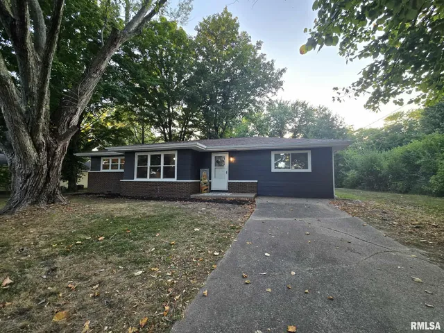 $172,500 | 415 Marteeny Street, Mount Vernon, IL 62864