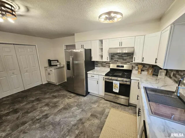 $172,500 | 415 Marteeny Street, Mount Vernon, IL 62864