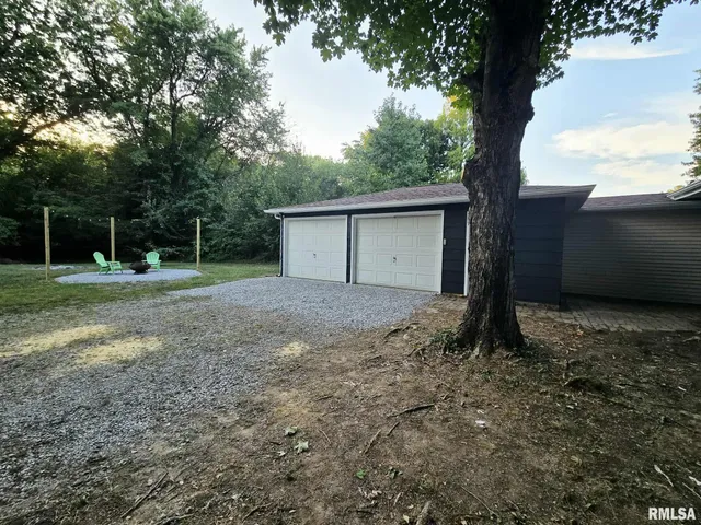 $172,500 | 415 Marteeny Street, Mount Vernon, IL 62864