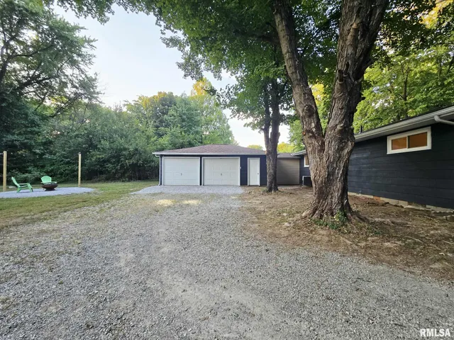 $172,500 | 415 Marteeny Street, Mount Vernon, IL 62864