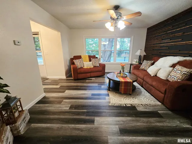 $172,500 | 415 Marteeny Street, Mount Vernon, IL 62864