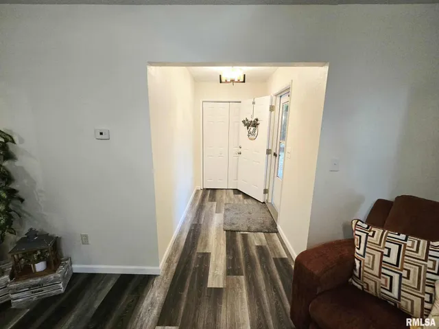 $172,500 | 415 Marteeny Street, Mount Vernon, IL 62864