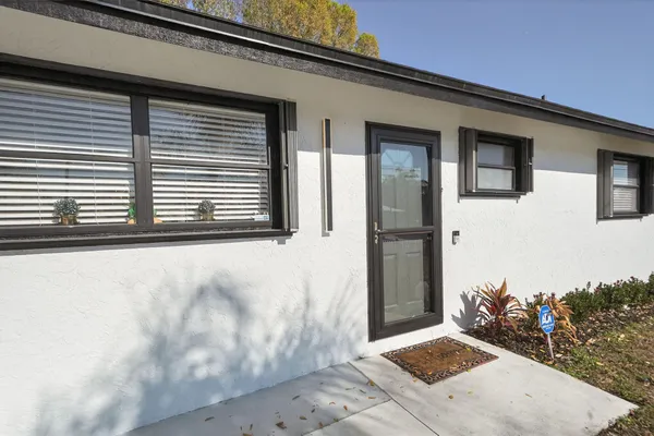 $400,000 | 4543 Southeast Dryfus Avenue, Stuart, FL 34997