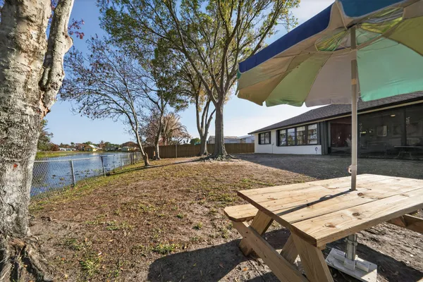 $400,000 | 4543 Southeast Dryfus Avenue, Stuart, FL 34997