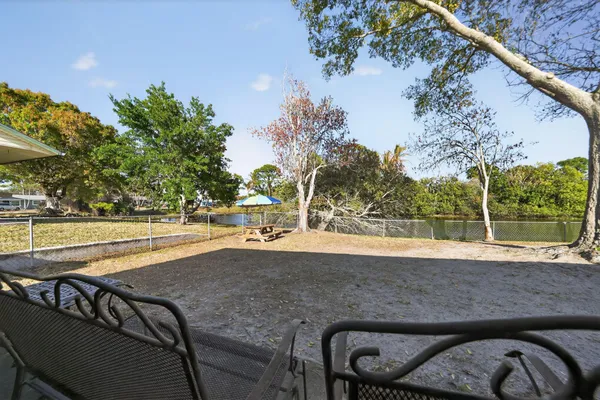 $400,000 | 4543 Southeast Dryfus Avenue, Stuart, FL 34997