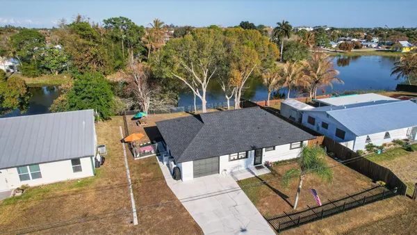$400,000 | 4543 Southeast Dryfus Avenue, Stuart, FL 34997