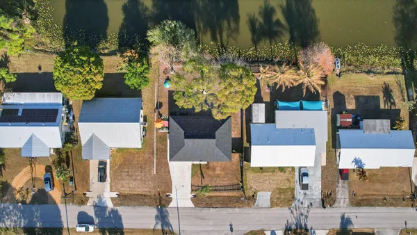 $400,000 | 4543 Southeast Dryfus Avenue, Stuart, FL 34997