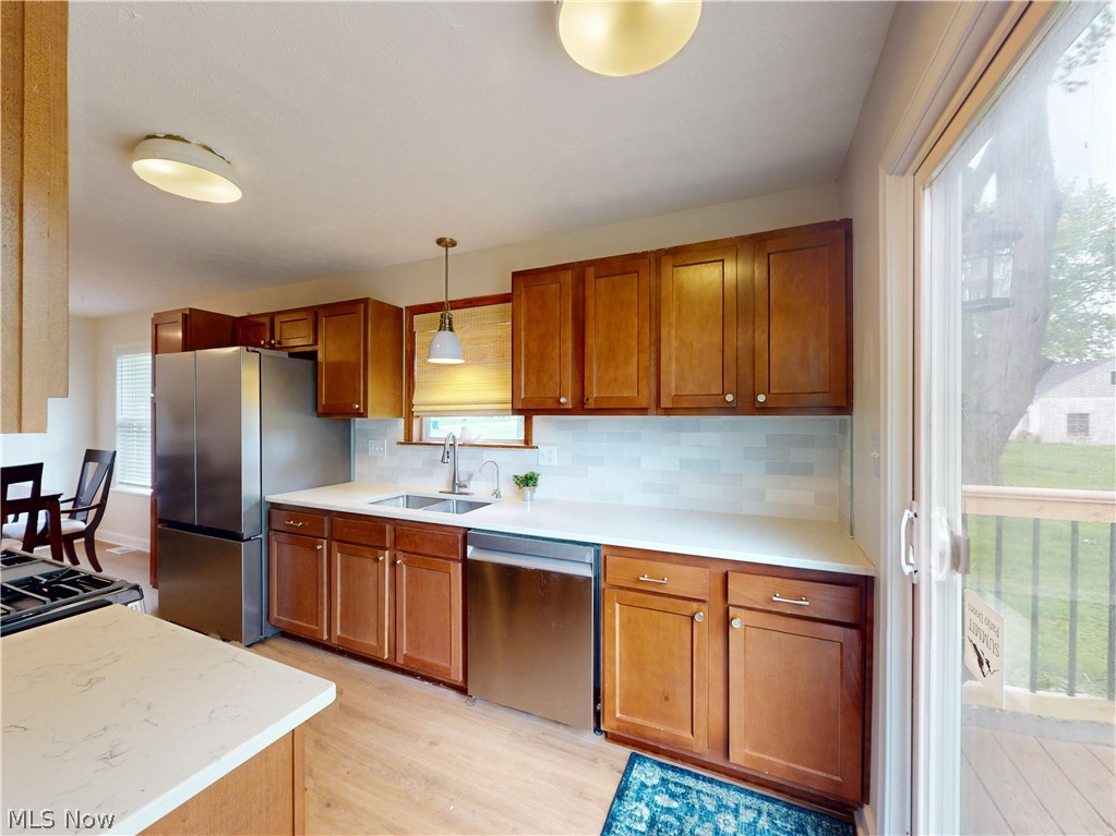 3264 Grenfall Road Norton, OH 44203 - Photo 8 of 45 Beautifully renovated kitchen