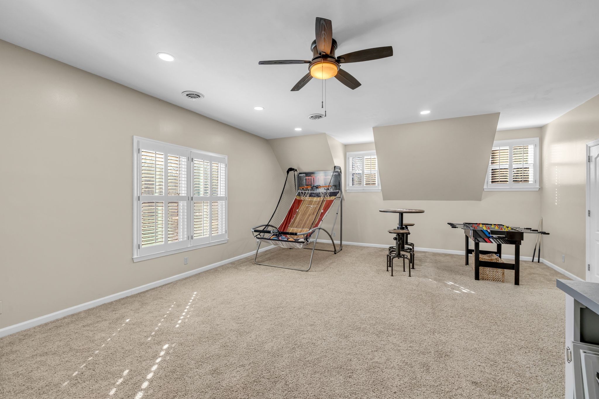 1810 Waterford Road Murfreesboro, TN 37129 - Photo 28 of 43 an empty room with windows and wooden ceiling fan