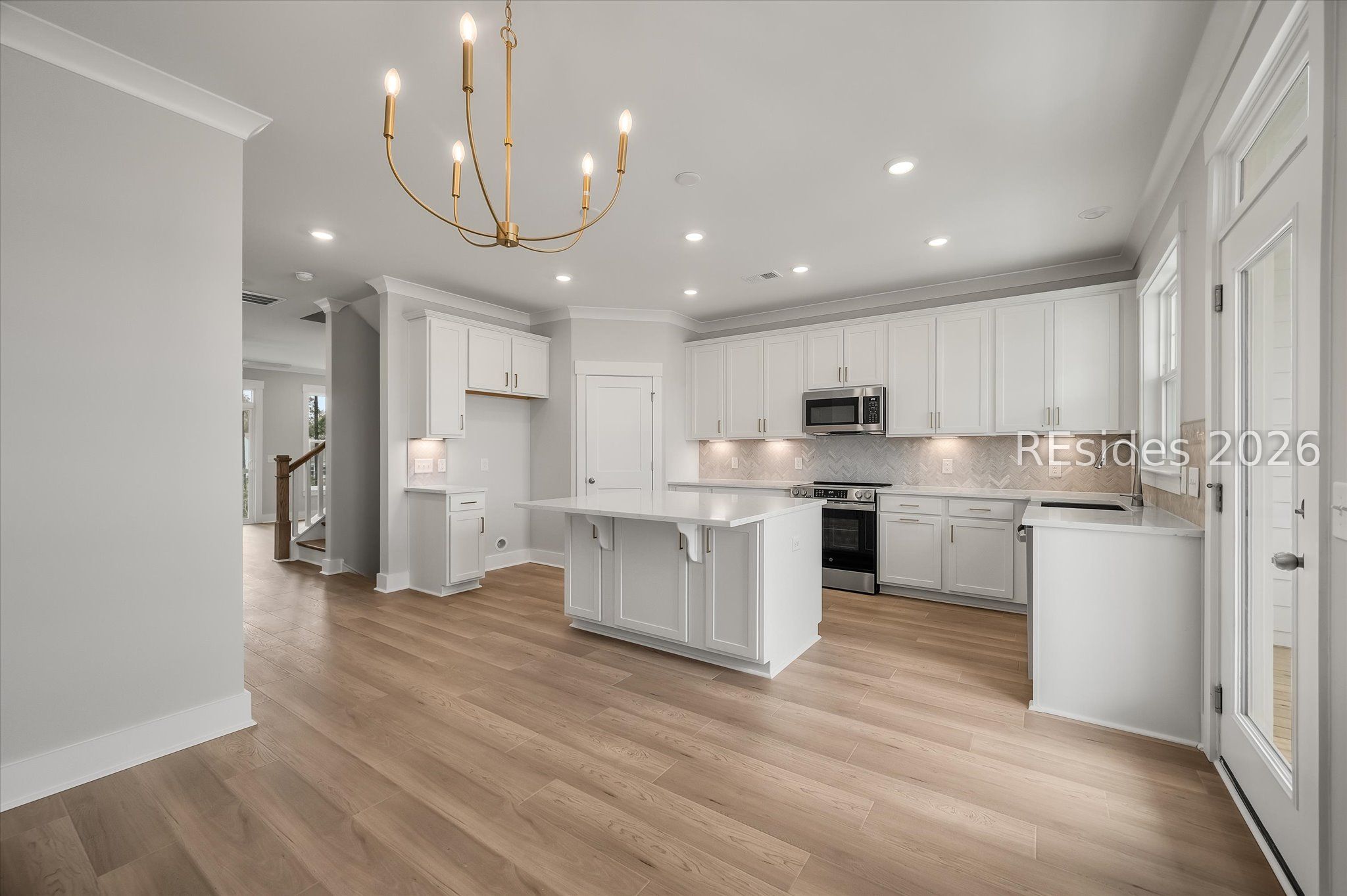 423 East Parkside Cmns Bluffton, SC 29910 - Photo 15 of 34 Kitchen area leading to dinette area