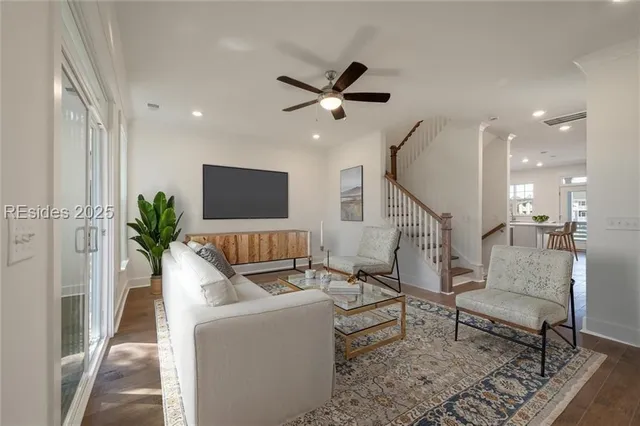 $454,990 | 423 East Parkside Cmns, Bluffton, SC 29910