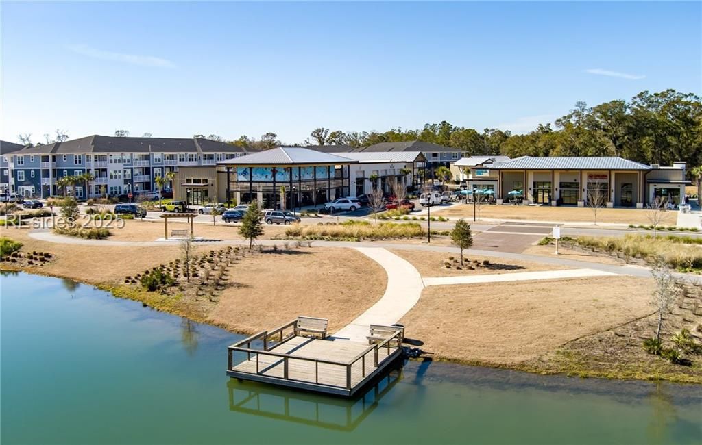 423 East Parkside Cmns Bluffton, SC 29910 - Photo 7 of 33 New Riverside Village Restaurants and Businesses