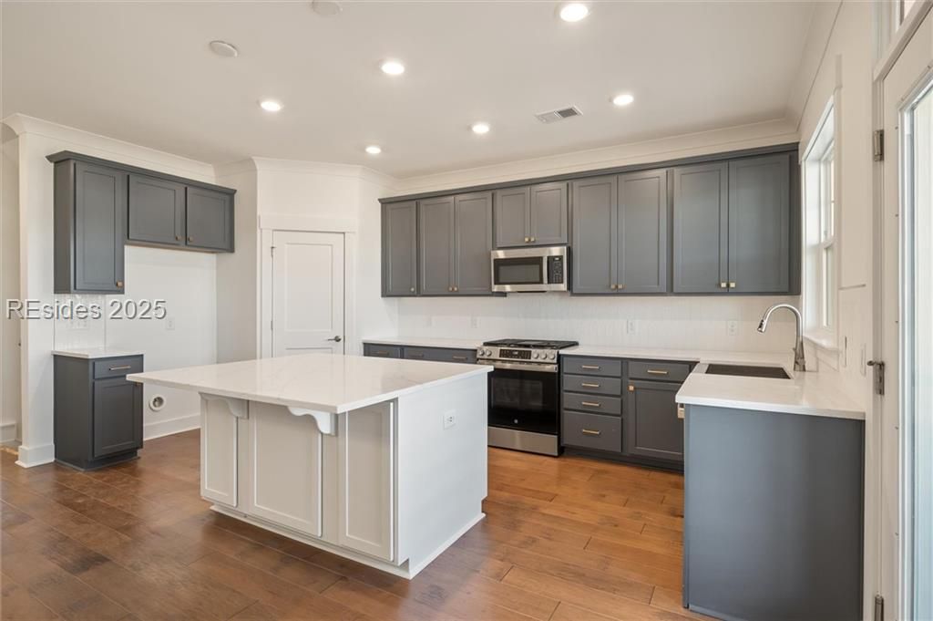 423 East Parkside Cmns Bluffton, SC 29910 - Photo 15 of 33 *Pictures are from a completed Ashley floor plan i