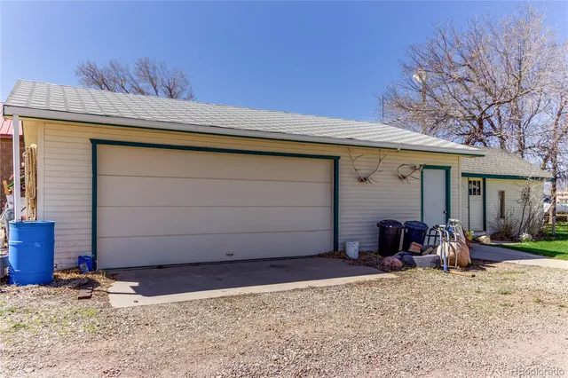 a front view of house with yard