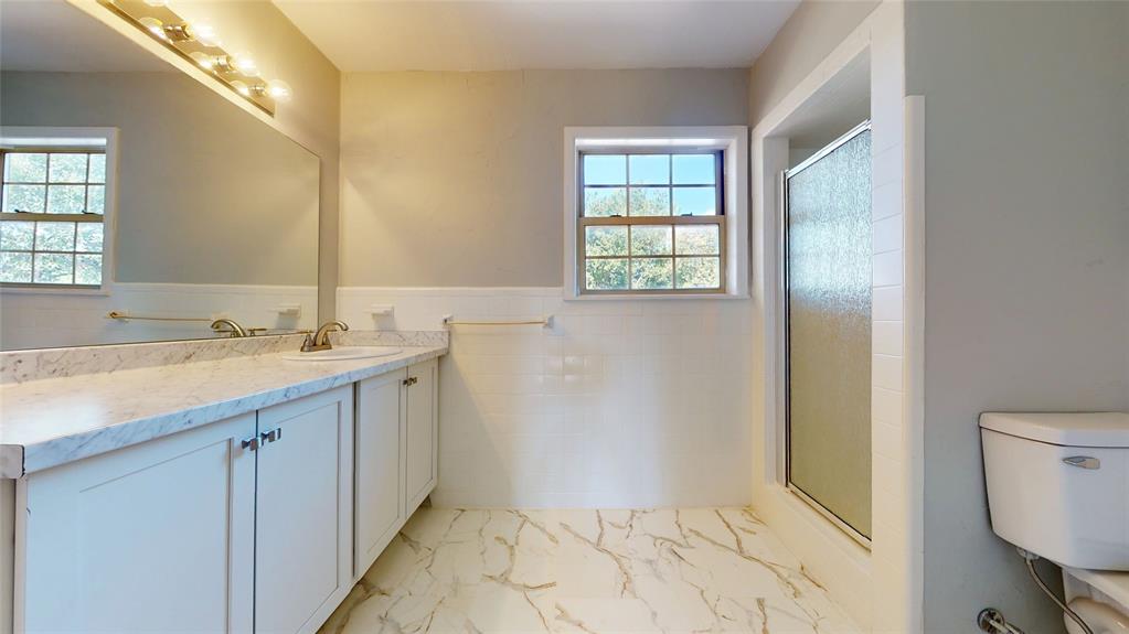 1105 South Ridgeway Drive Cleburne, TX 76033 - Photo 12 of 31 Gallery Image 12
