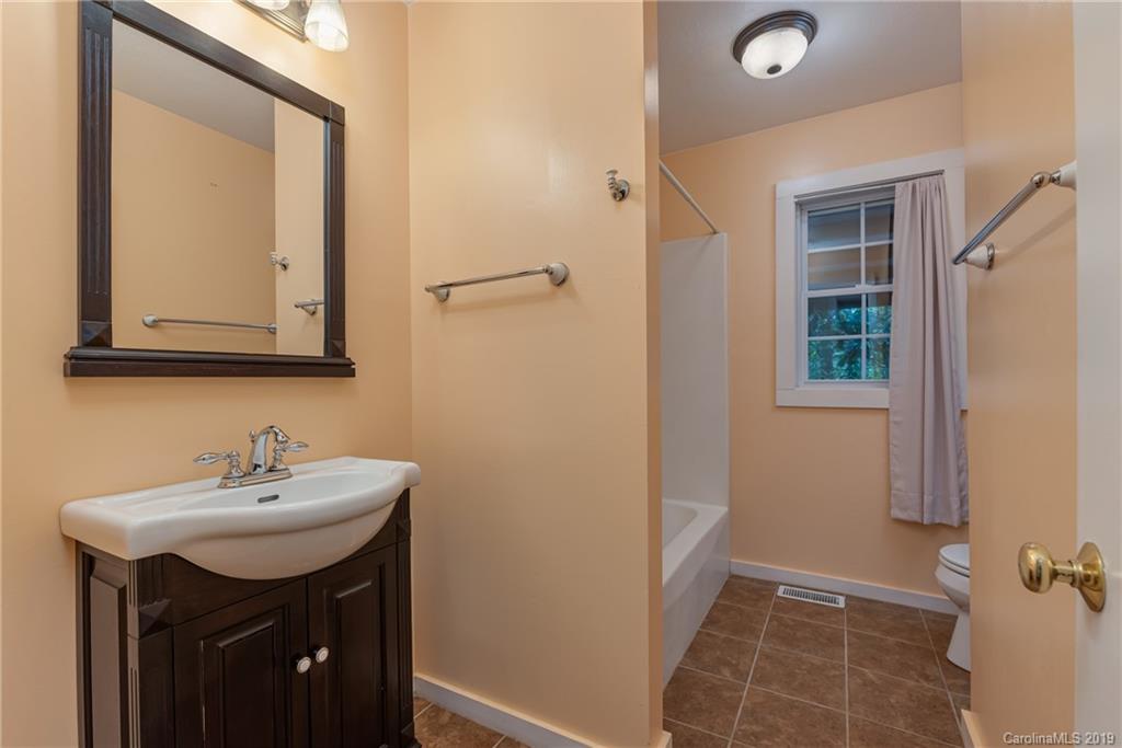 770 New Market Road Tryon, NC 28782 - Photo 19 of 33