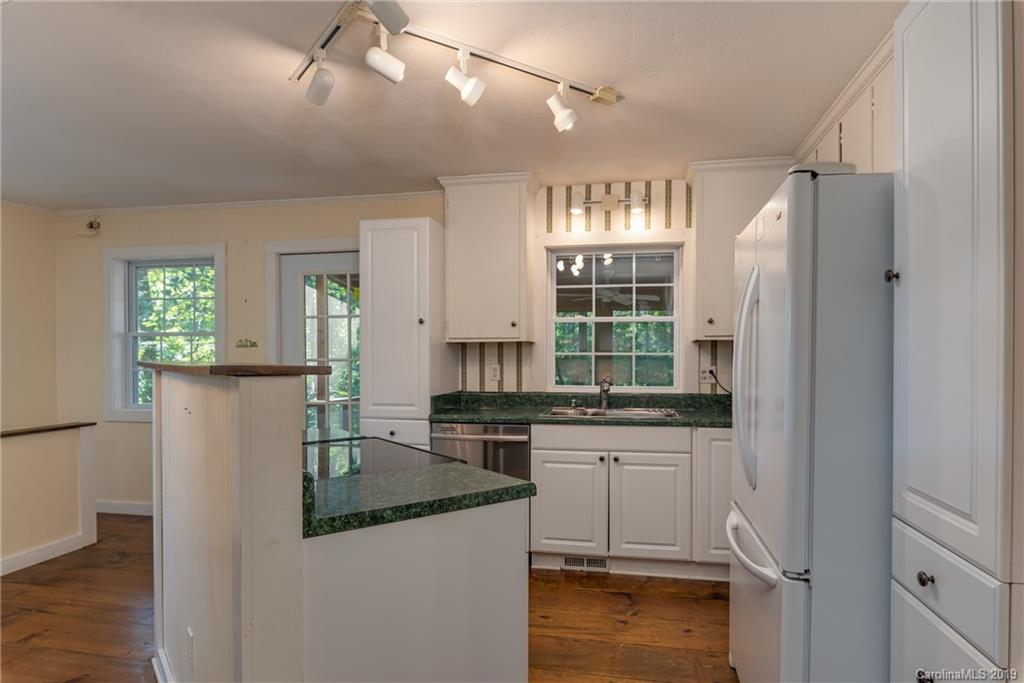 770 New Market Road Tryon, NC 28782 - Photo 9 of 33