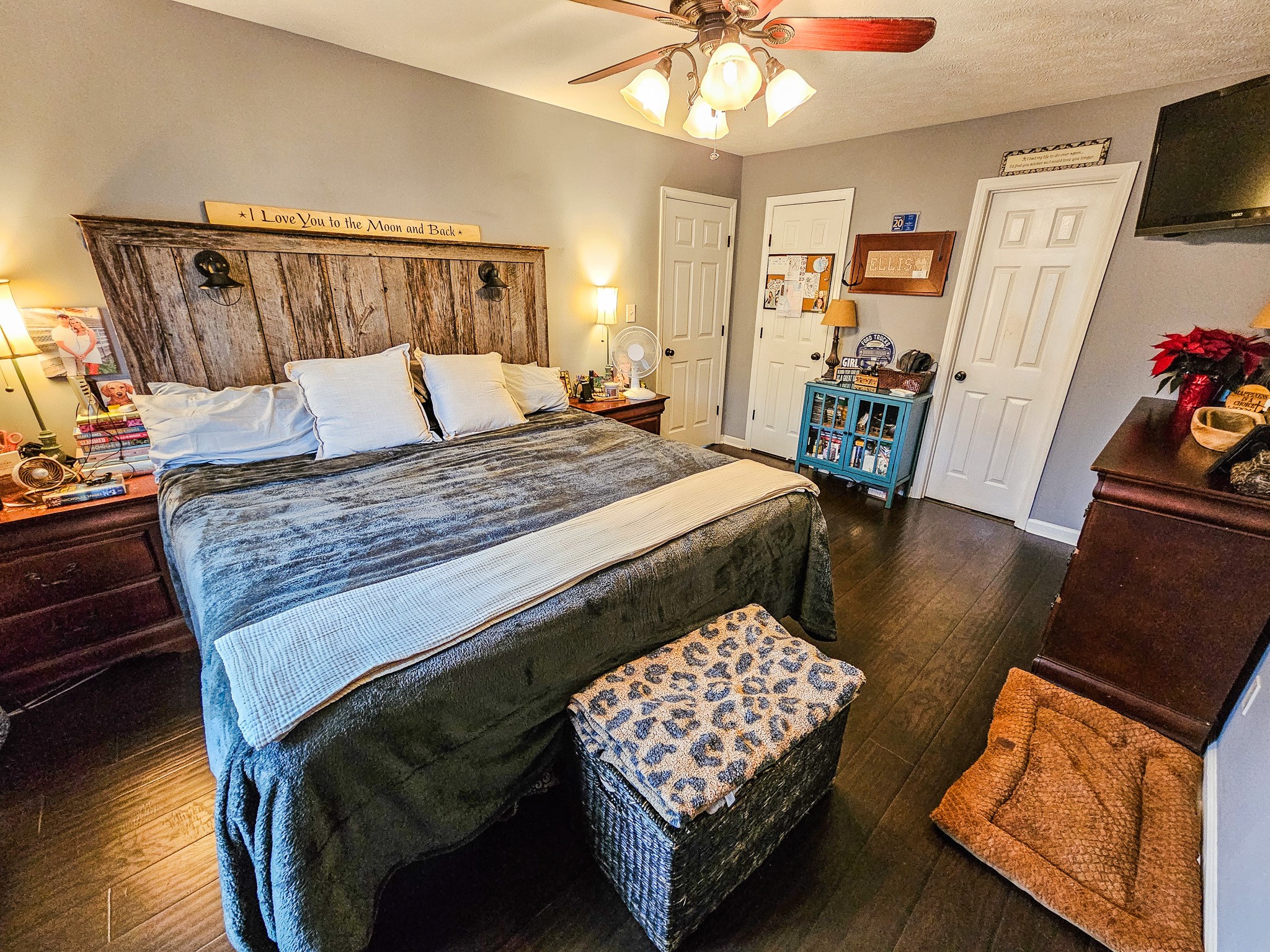 16 Volunteer Road Petersburg, TN 37144 - Photo 13 of 28 a bedroom with a bed and wooden floor