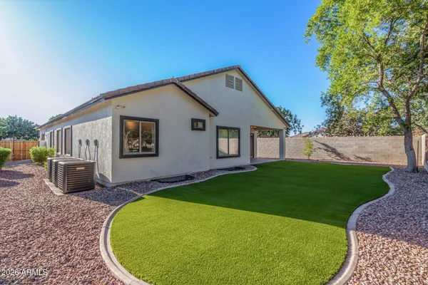 $1,250,000 | 3759 South Dew Drop Lane, Gilbert, AZ 85297