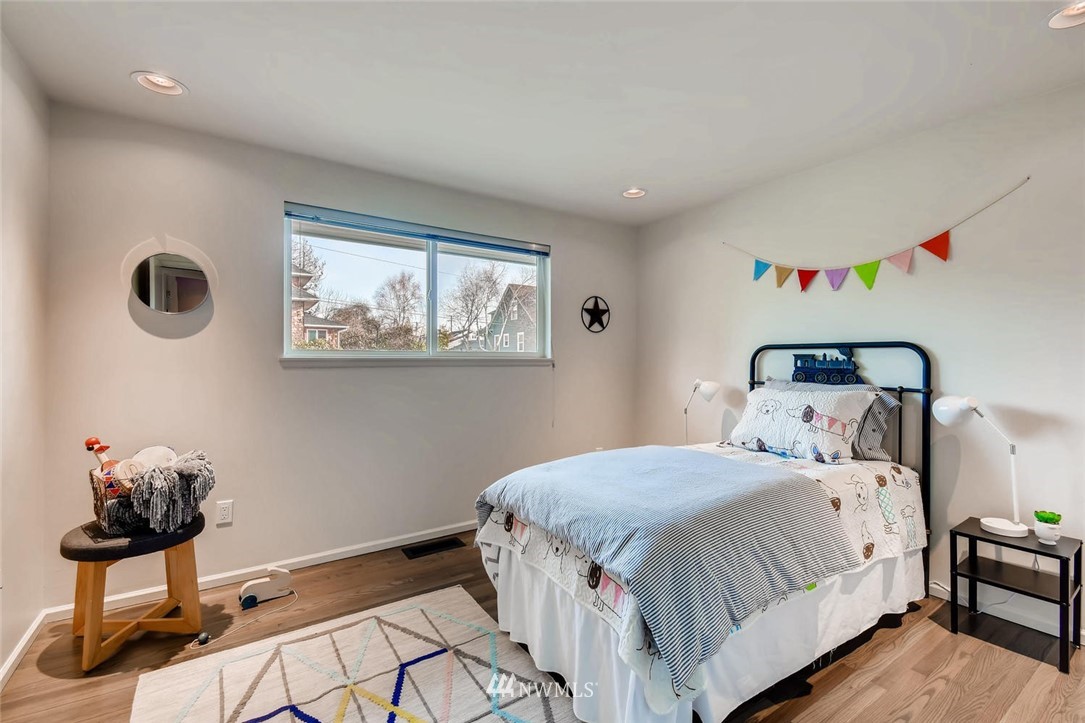 3701 Southwest Webster Street Seattle, WA 98126 - Photo 8 of 17 Gallery Image 8