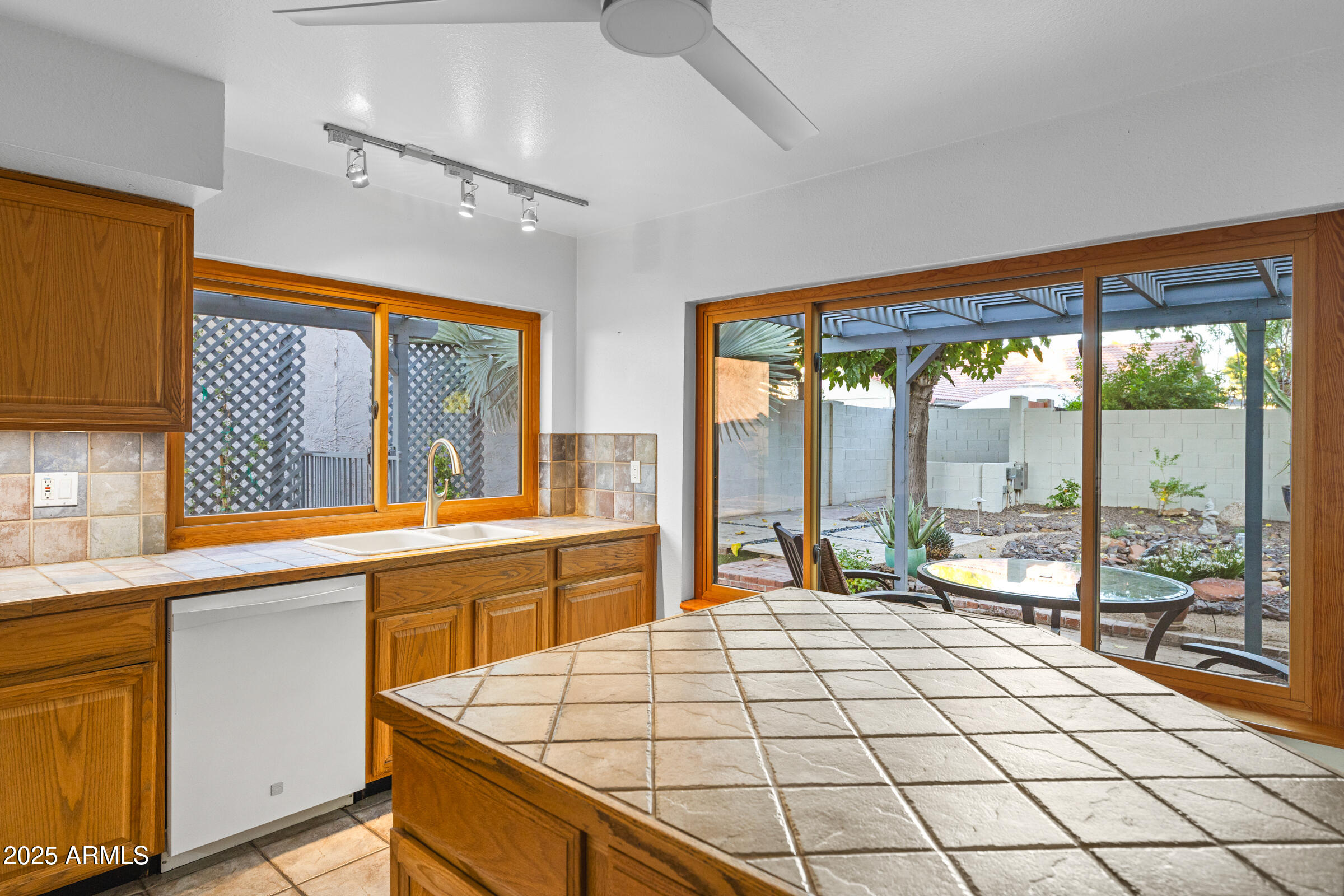 5627 South Crows Nest Road Tempe, AZ 85283 - Photo 14 of 93 5627 S Crows Nest Rd-14