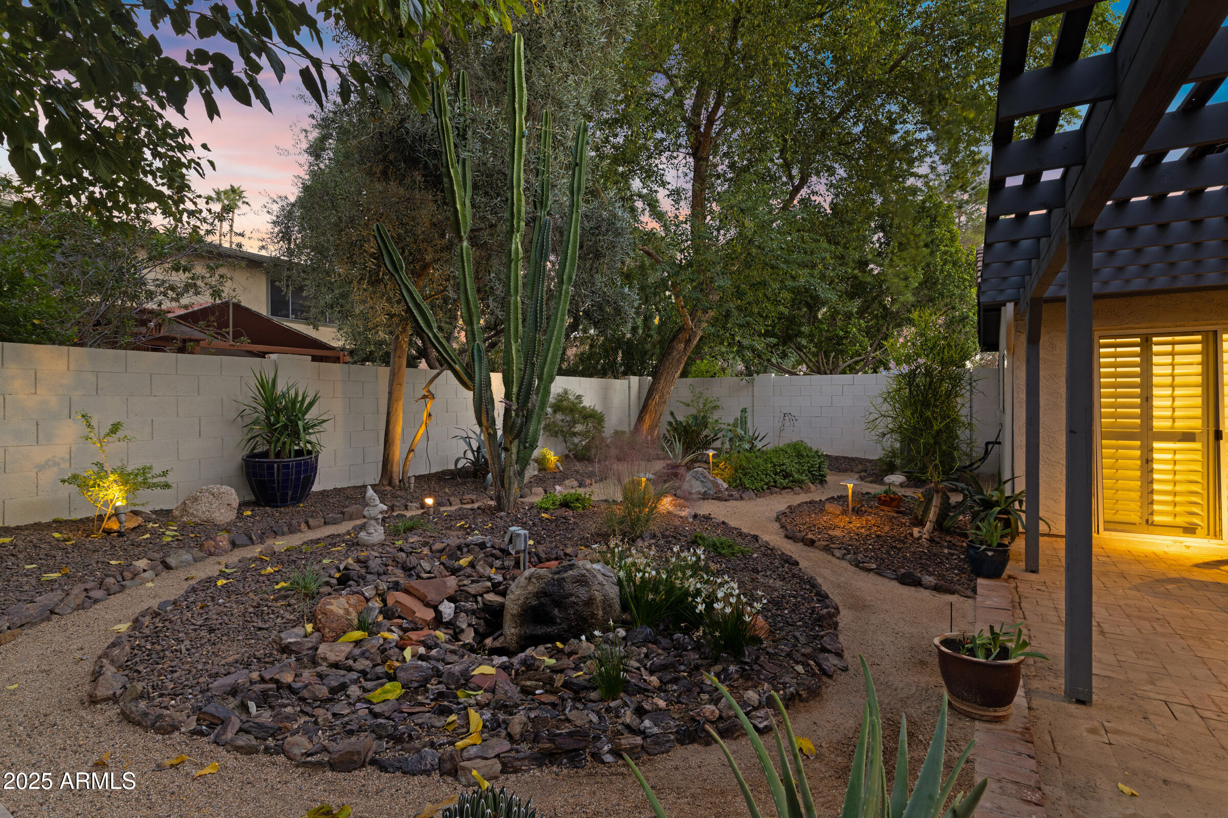5627 South Crows Nest Road Tempe, AZ 85283 - Photo 50 of 93 a view of backyard of the house