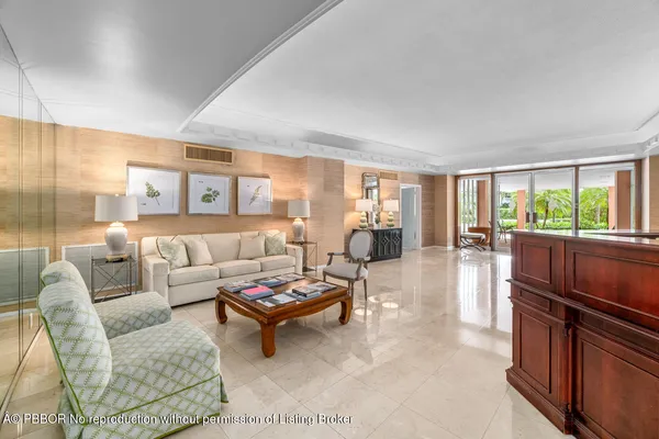 $10,500,000 | 315 South Lake Drive, Unit PHC, Palm Beach, FL 33480