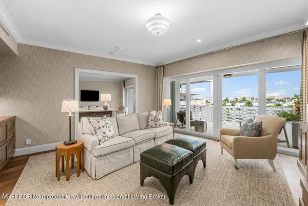 $10,500,000 | 315 South Lake Drive, Unit PHC, Palm Beach, FL 33480