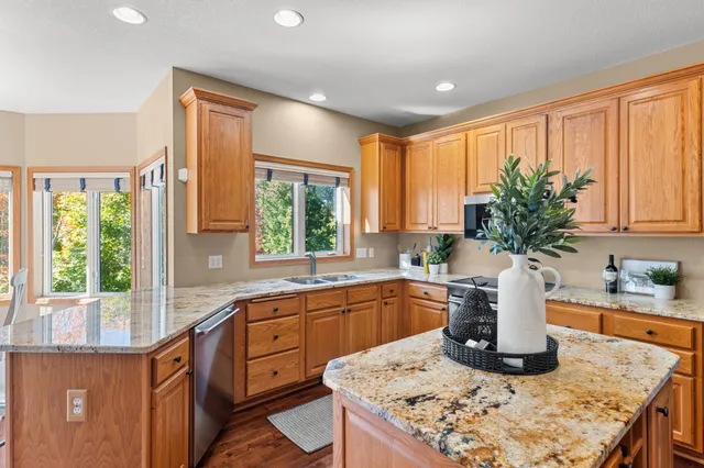 $775,000 | 9624 Jonathan Lane, Eden Prairie, MN 55347