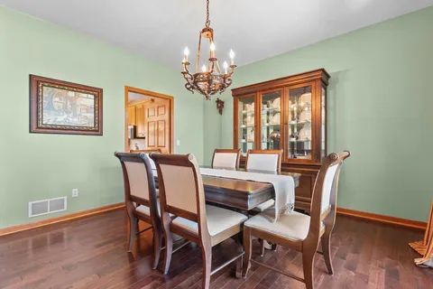 $775,000 | 9624 Jonathan Lane, Eden Prairie, MN 55347