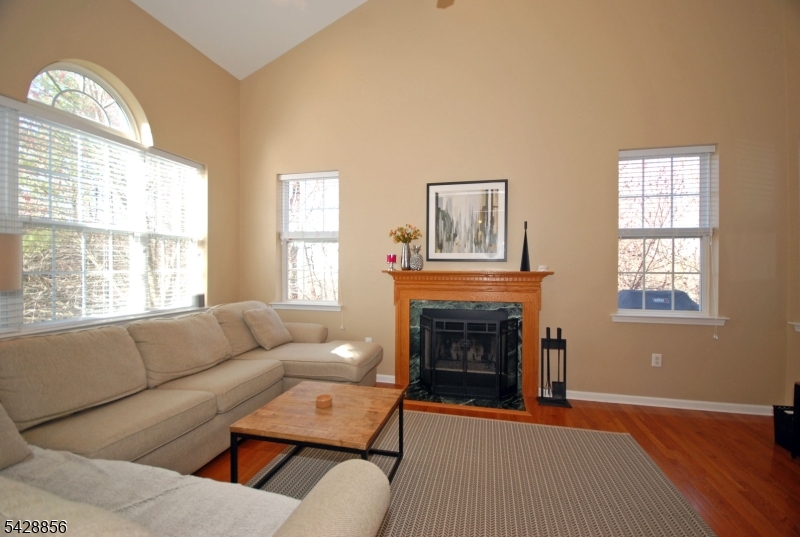 38 Honeyman Road Bernards, NJ 07920 - Photo 3 of 33