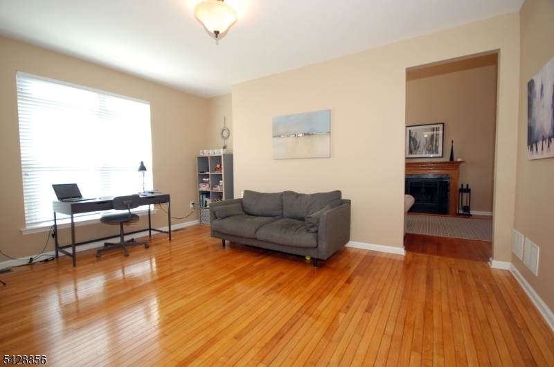 38 Honeyman Road Bernards, NJ 07920 - Photo 7 of 33