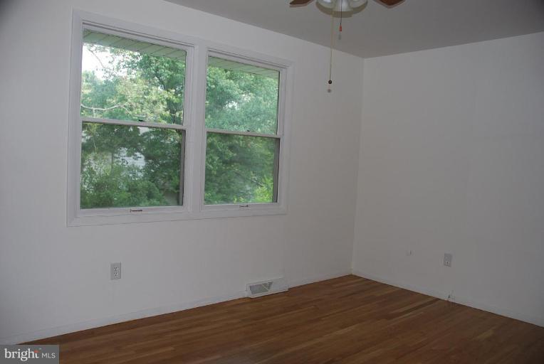 6326 Cipriano Road Lanham, MD 20706 - Photo 6 of 11 Living Room