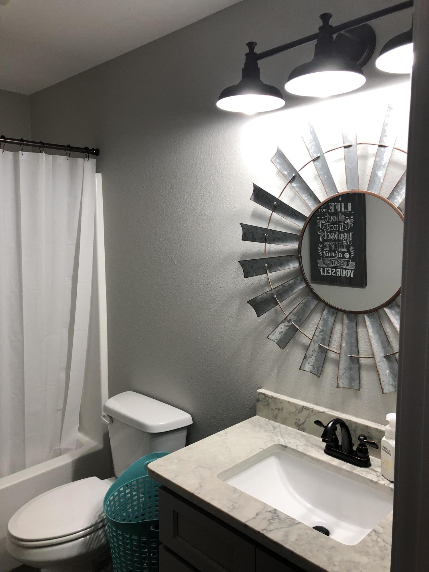 68 Panther Valley Road Crossville, TN 38555 - Photo 10 of 11 Guest Bathroom