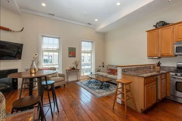$2,600 | 141 Washington Street, Unit 1, Salem, MA 01970