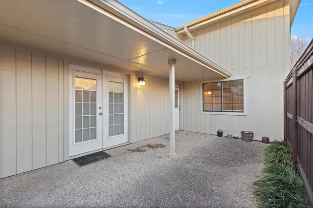 $1,950 | 2026 Towngate Drive, Garland, TX 75041