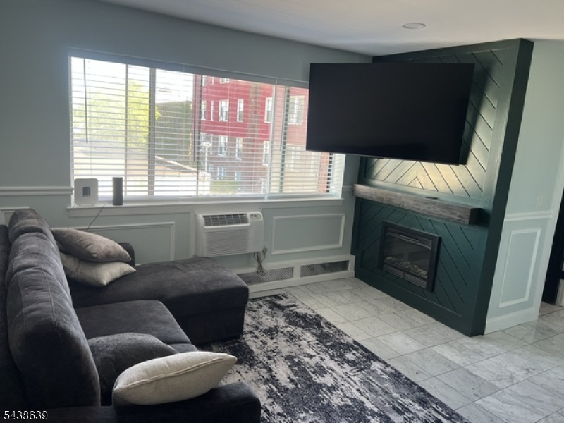 159 Franklin Street, Unit 20 Bloomfield, NJ 07003 - Photo 2 of 6