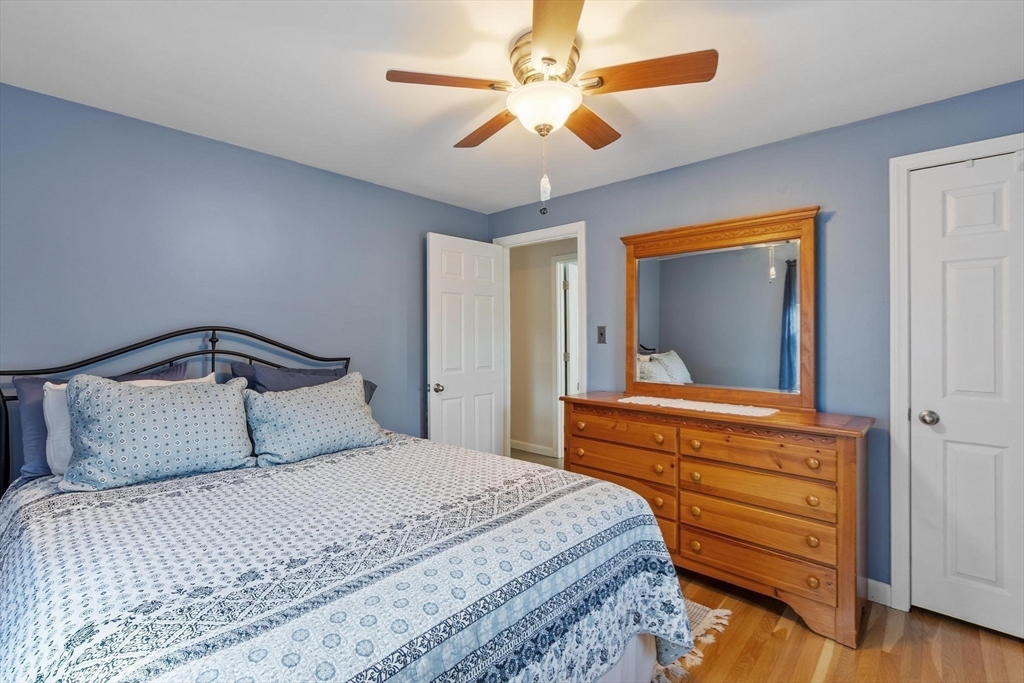 27 Sunset Road Dracut, MA 01826 - Photo 18 of 29