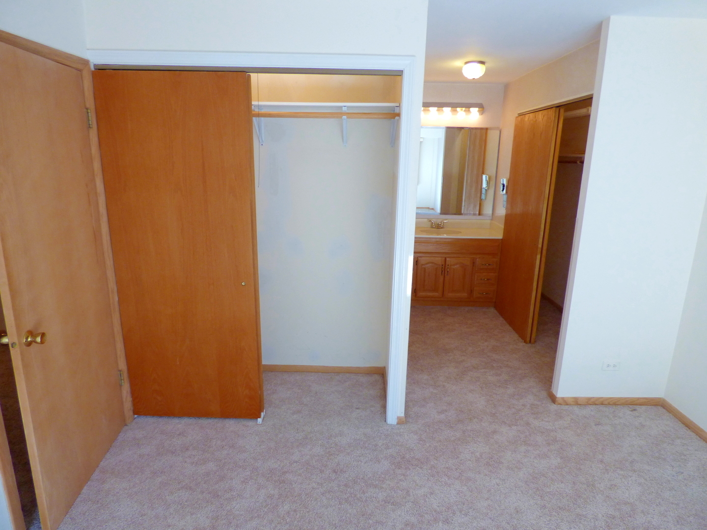 2500 West Talcott Road, Unit 207 Park Ridge, IL 60068 - Photo 12 of 23 Gallery Image 12