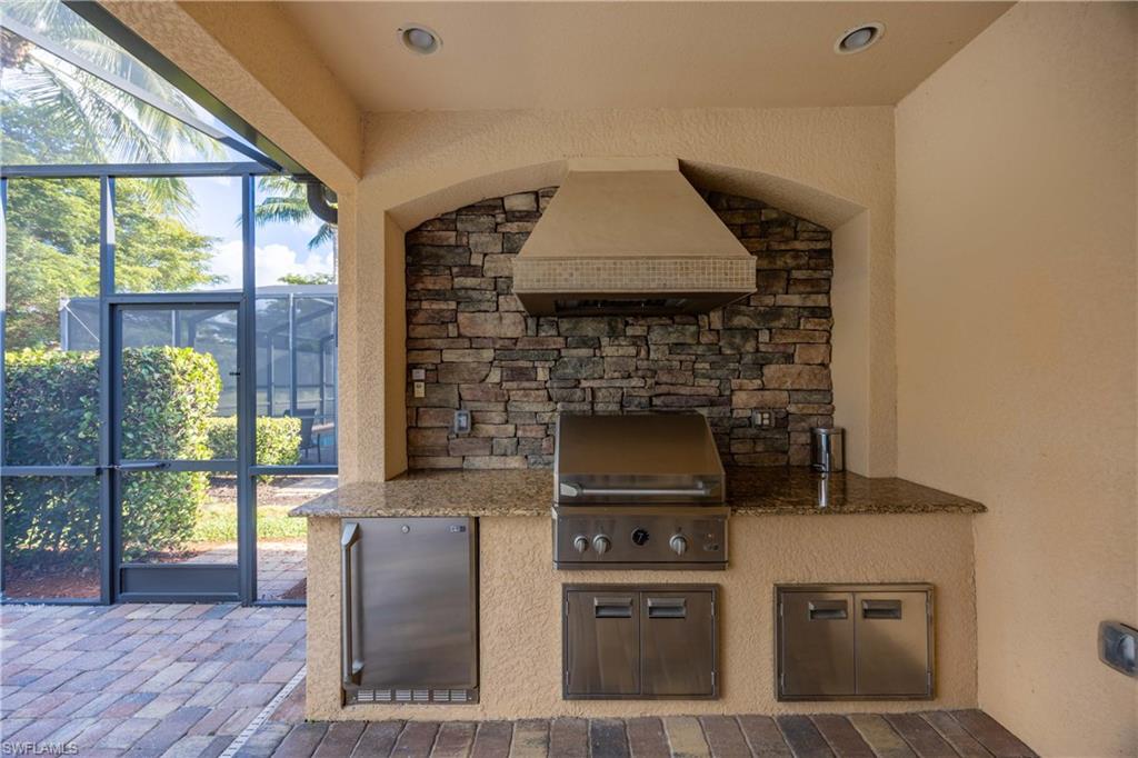 9218 Veneto Lane Naples, FL 34113 - Photo 27 of 47