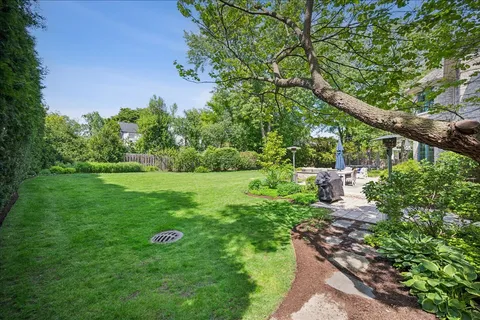 $2,485,000 | 605 Skokie Lane South, Glencoe, IL 60022