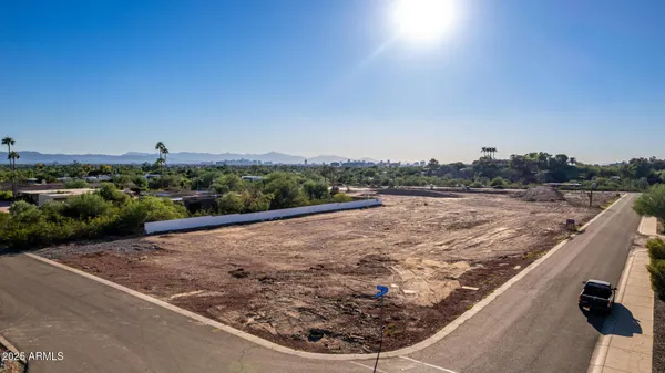 $5,000,000 | 3627 East Bethany Home Road, Unit 2, Paradise Valley, AZ 85253