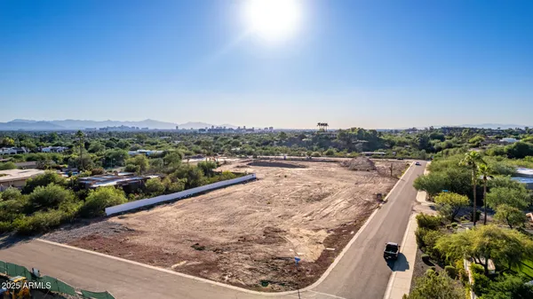 $5,000,000 | 3627 East Bethany Home Road, Unit 2, Paradise Valley, AZ 85253