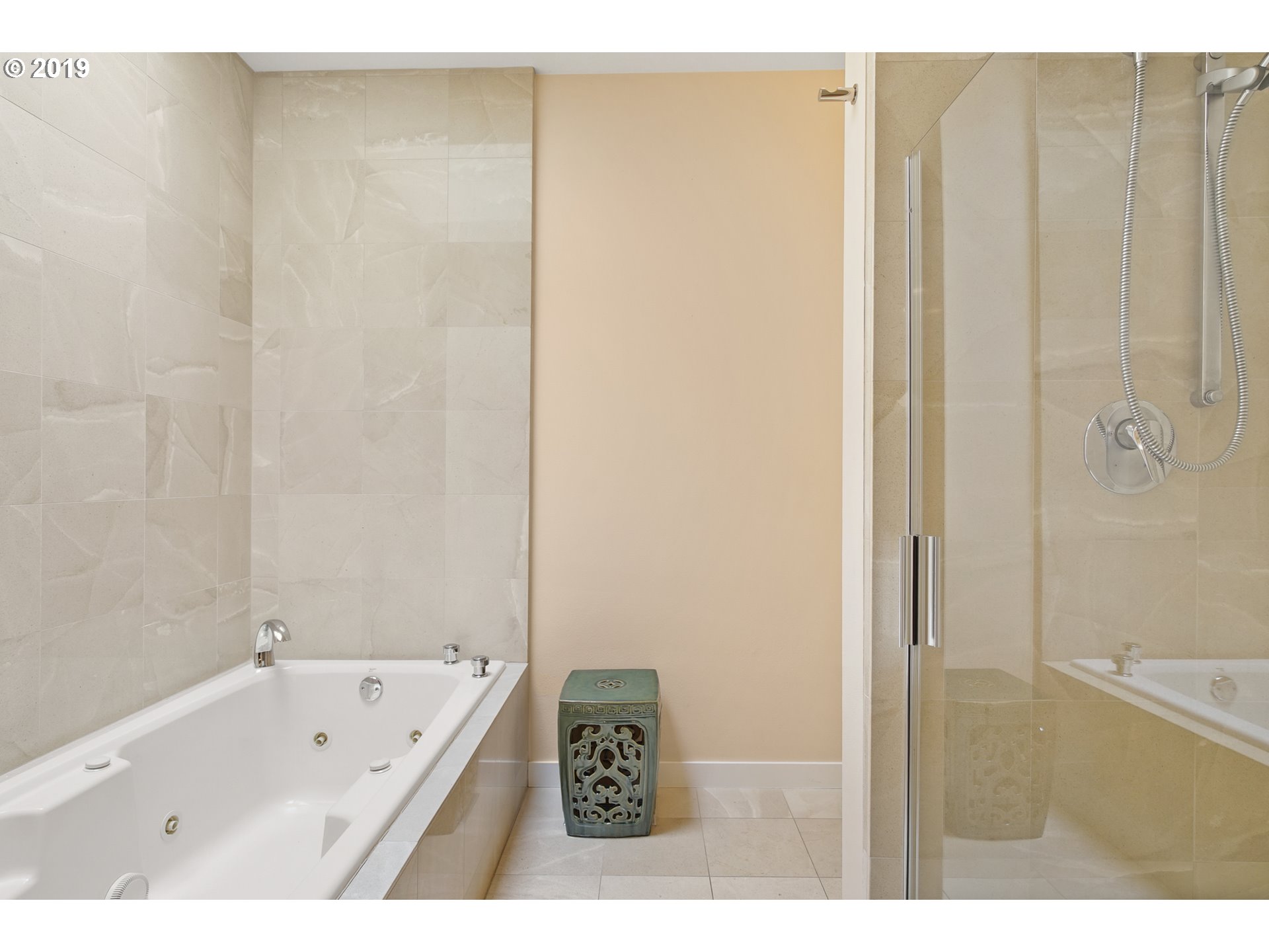 2445 Northwest Westover Road, Unit 407 Portland, OR 97210 - Photo 19 of 32 Gallery Image 19