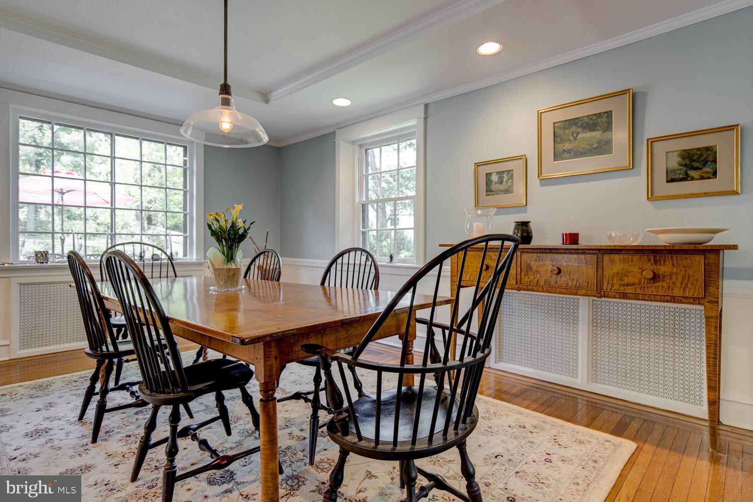 199 Woodward Road Media, PA 19063 - Photo 8 of 32 Recessed lighting and plenty of windows!