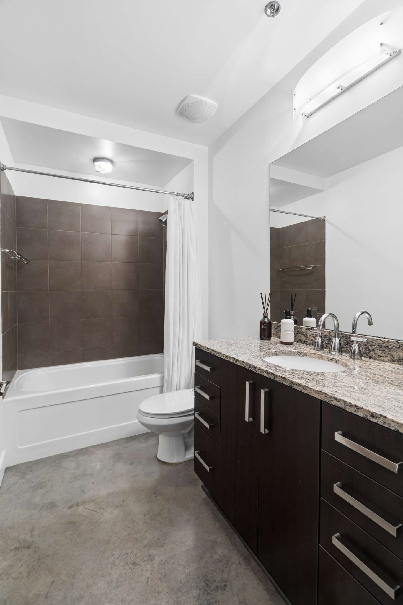 1510 Demonbreun Street, Unit 701 Nashville, TN 37203 - Photo 24 of 40