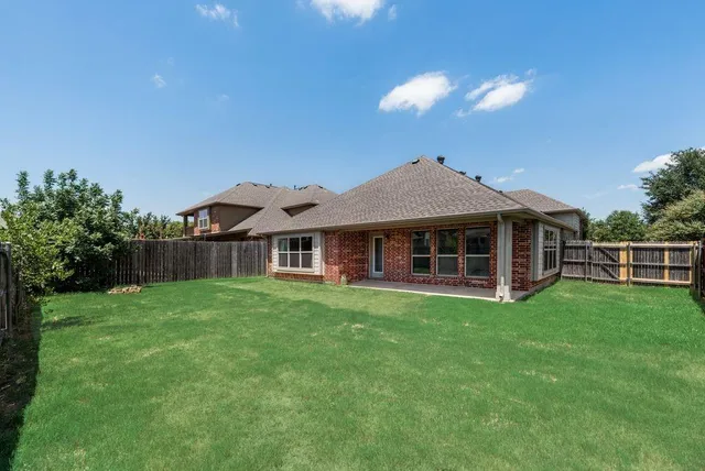 $2,300 | 2604 Choctaw Court, Little Elm, TX 75068